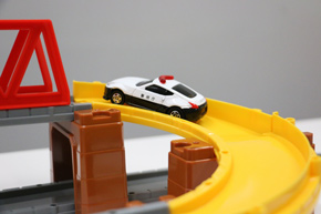 チャージトミカ