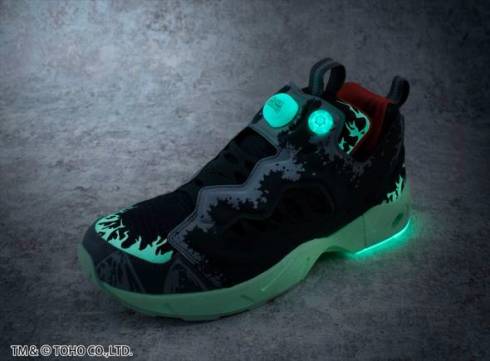 ゴジラスニーカー