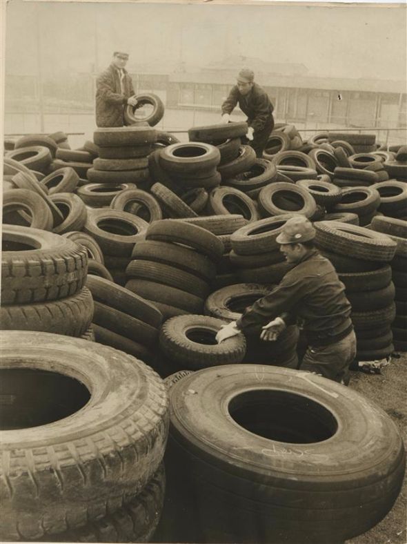 タイヤ公園