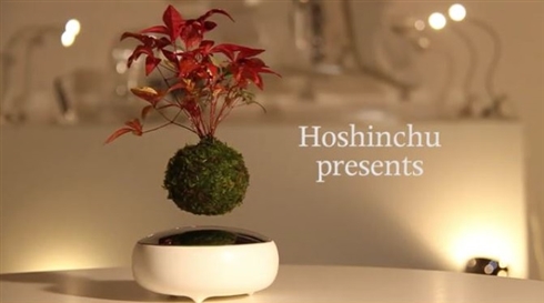 電磁石で宙に浮くグラスがKickstarterで資金募集