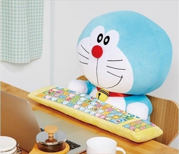 ドラえもんPCぬいぐるみ
