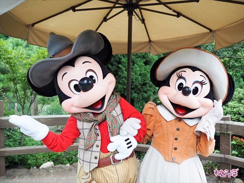 ミッキーとミニー