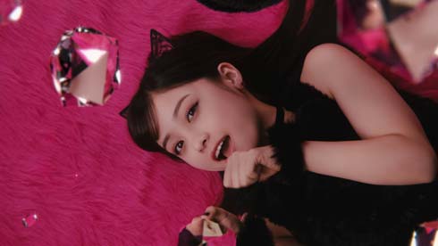 橋本環奈 リップベビー CM 甘えポーズ