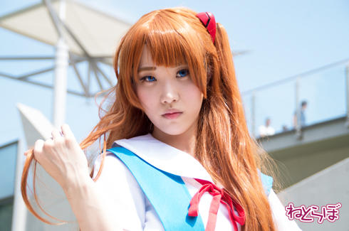 コミックマーケット コミケ 90 コスプレ 新世紀エヴァンゲリオン アスカ 制服 アップ