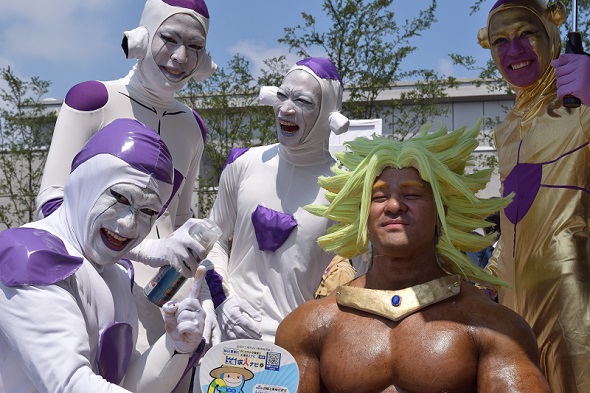 ブロリーと4人のフリーザ