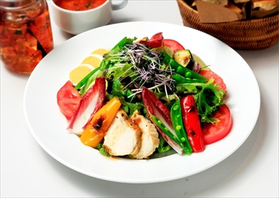 キユーピーとヤサイな仲間たちカフェ