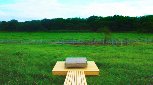 天井のないホテル