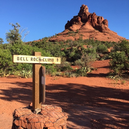 千秋 セドナ 結婚式 風景 看板