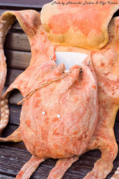 巨大タコみたいなリュックサック