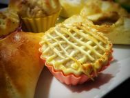 美しすぎるロシア人コスプレイヤーのメイドカフェ