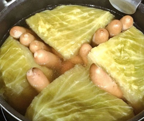 キャベツ ソーセージ ポトフ 手 こじ開けようと