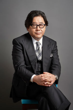 エイベックスとの劇団プロジェクトをスタートさせた秋元康さん