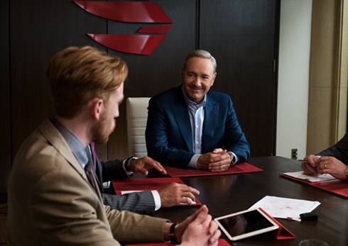 「メン・イン・キャット」ビジュアル