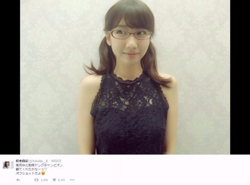 柏木由紀　メガネ