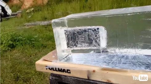 iPhone 7 ライフル 脆弱性 撃たれる 壊れる