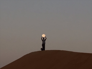 お月さん捕まえた