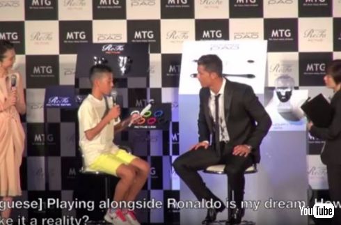 クリスティアーノ･ロナウド来日時に日本人少年と