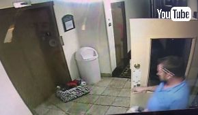 危機一髪 犬 エレベーター 救助 ヒーロー