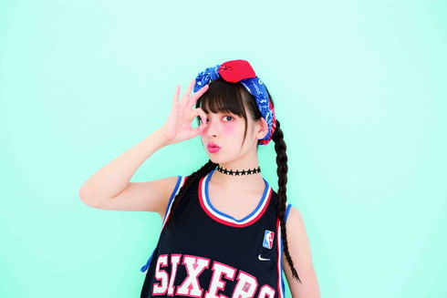 上坂すみれ初スタイルブック「Sumipedia」12月19日発売