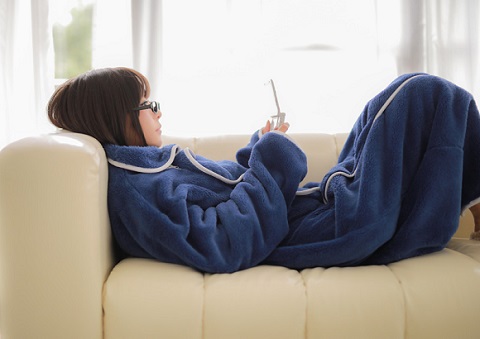 はだけない着る毛布