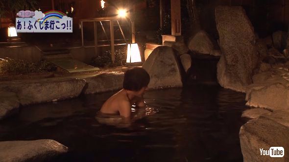 岸田メル　入浴シーン