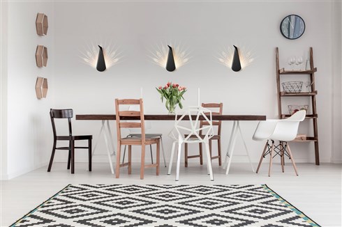 鹿のツノが広がって見えるライトがすてき