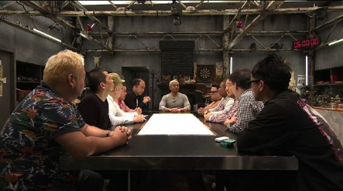 「ドキュメンタル」10人の勇敢な芸人たちを前に