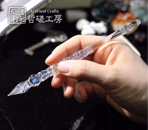 魔法が使えるようになりそう……！ 一点物の「ガラスペン」が触れ