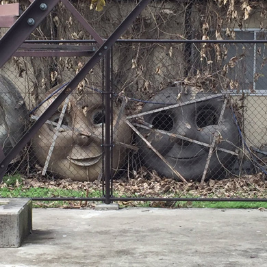 トーマスの墓場