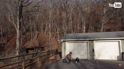 良い子も悪い大人もまねしちゃダメ　コーラのボトルに液体窒素を入れたらどうなるか