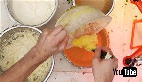 ドローン会社がクッキング動画を公開