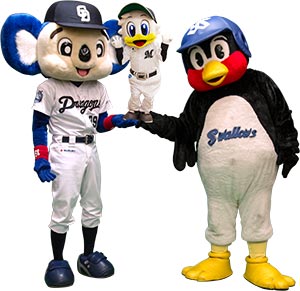 異様な筆談に期待　ヤクルトつば九郎・中日ドアラ・ロッテマーくんが新年ディナーショー開催