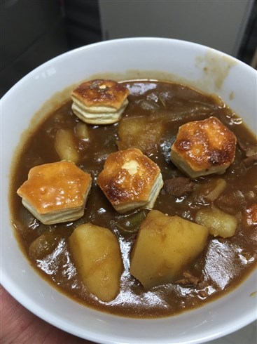 Twitterで話題の「パイの実」ビーフシチューアレンジ