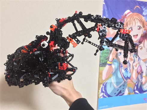 レゴで自作したシン・ゴジラのフルフェイスヘルメットがど迫力