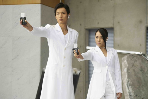 竜崎一成（鈴之助）と武田上葉（山本千尋）