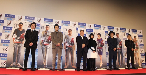 龍が如く6 命の詩。」完成披露会の藤原竜也さん、小栗旬さん、ビートたけしさん、真木よう子さん、大森南朋さん、宮迫博之さん