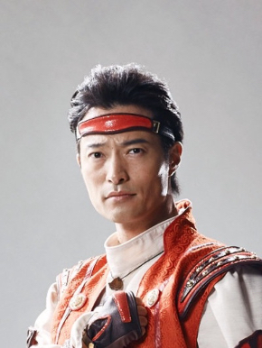 シンラ（演：前川泰之）