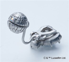 スター・ウォーズの「ジェダイ・パーカー」や「デス・スター・ニット」が発売