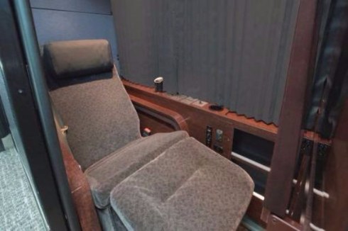 個室型 夜行 バス ドリームスリーパー 東京大阪号 予約