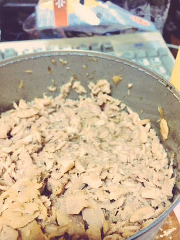 クリぼっちだからツナ缶食べるよ