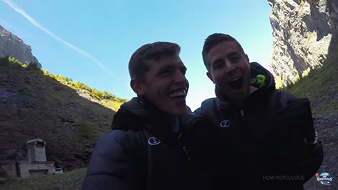 ダム湖からロングシュート