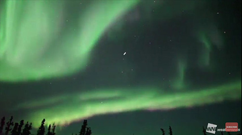 オーロラ流れ星