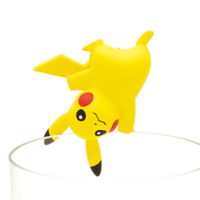 ピカチュウ コップのフチ