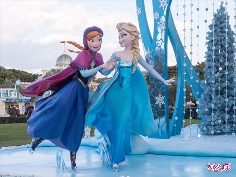 アナとエルサ