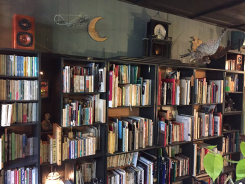 アール座読書館