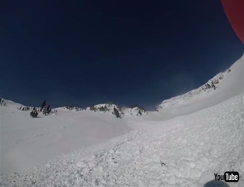 一人称視点の雪崩映像が恐怖のジェットコースター