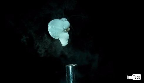 ポップコーンが弾ける瞬間のウルトラスロー映像が生命誕生の神秘すぎる