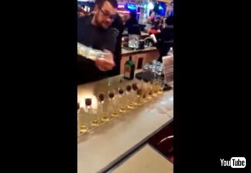 バーテンダー パフォーマンス カクテル イェーガー Twitter Philip Traber