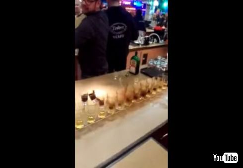 バーテンダー パフォーマンス カクテル イェーガー Twitter Philip Traber