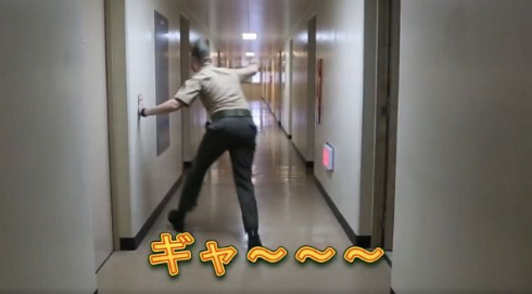 「海兵隊節分動画」そこへ鬼が侵入